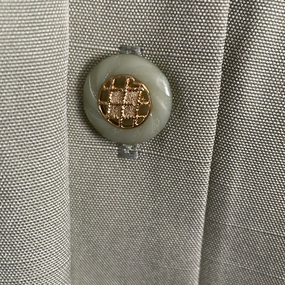 Alfred Dunner Women NWT Green Blazer Size 18 two front pockets as gold buttons! - Picture 5 of 8